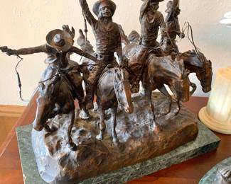 Frederic  Remington bronze statue 
