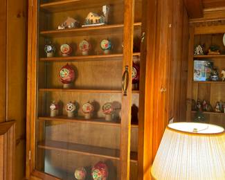  BEAUTIFUL HANDMADE DISPLAY CABINET