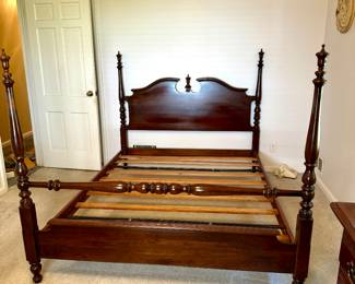 4 PIECE QUEEN CHERRY BEDROOM SET. CHEST OF DRAWERS, DRESSER, MIRROR AND 4 POSTER BED