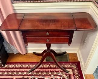 CHERRY/MAHOGANY DUNCAN PHYFE STYLE LIFT LID SILVER CHEST