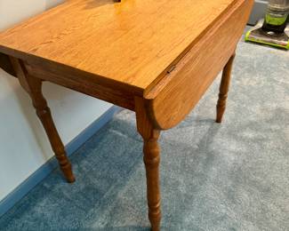 DOUBLE DROP LEAF TABLE