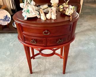 BOMBAY COMPANY OCCASSIONAL TABLE