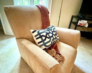 Natuzzi Leather Recliners - NEW