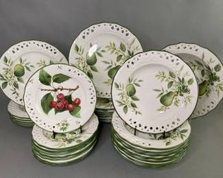 Brunelli Italian Green And White Fruit And Flowers Reticulated Stoneware 30 Piece Partial Dinner Service