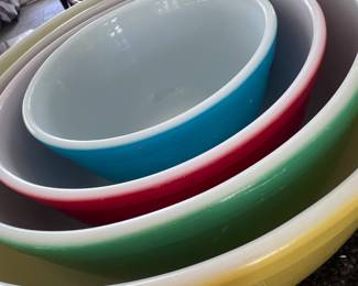 Pyrex Vintage Bowl Set