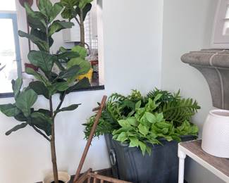 Vintage Wooden Cart - soooo luv!