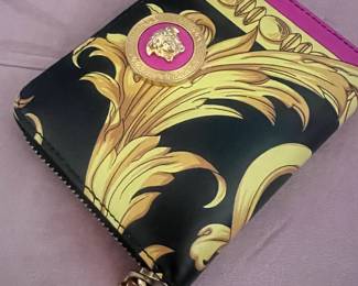 VERSACE (AUTHENTIC)N ZIPPY WALLET