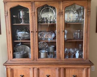 #14 - $500 - Drexel China Cabinet 67x16x77