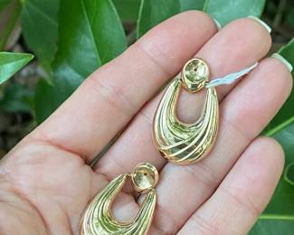 $130 - 14kt gold earrings jackets 585 marked 3.7 gr,