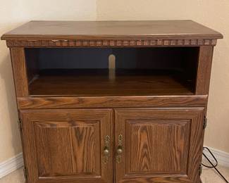 #48 - $50 TV Cabinet 31x17x36