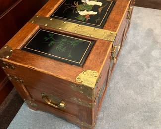 #31 - $300 Thomasville Oriental chest 35Wx17Dx19T