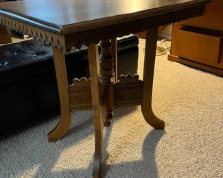 $120 - American side table with carving apron and center.