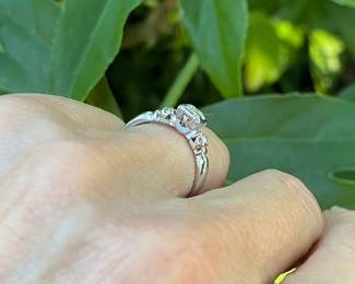 #68 - $400 - Antique ring. 14kt gold . 2.0 grams. 1/2 ctw is the total weight(1/3 ct diam center)