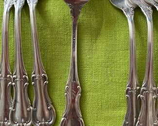 $1,500 - Rare Joan of Arc Sterling by International - 70 pieces - 2,013 grams