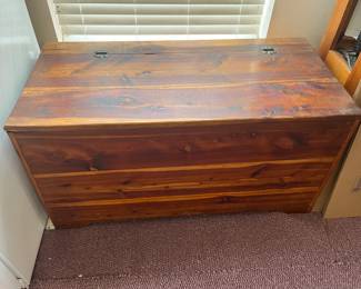 #47 - $150 Cedar chest 40Wx20Dx21T