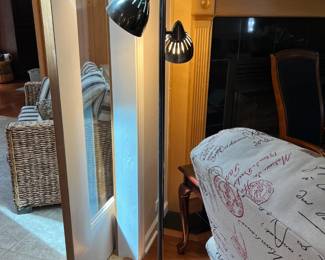 #40 - $56 Floor lamp 3 light bulbs 76x17