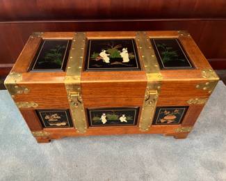 #31 - $300 Thomasville Oriental chest 35Wx17Dx19T