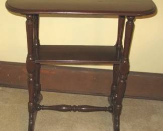 Office 3 Oval table with shelf