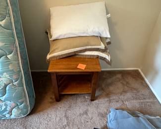 End table and pillows
$20
Pillows—- make offer