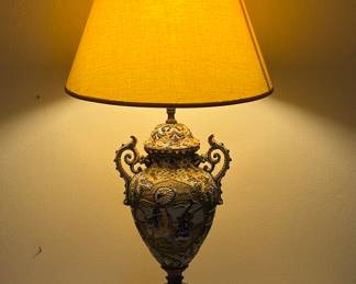 Satsuma Style Moriage Lamp