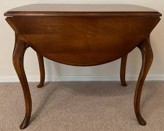 Ethan Allen Drop-leaf End Table w Drawer