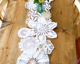 DIY IDEAS Vintage Crotched Doilies