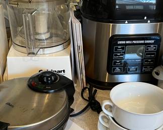 Cuisinart Food Processor w Attachments, Oster Waffle Iron, Willams-Sonoma Soup Bowls w Underplate