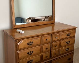 Bellman Cummings Dresser w Mirror
