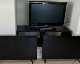 TVs (VIZIO 32" and Toshiba 26") TV Stand
