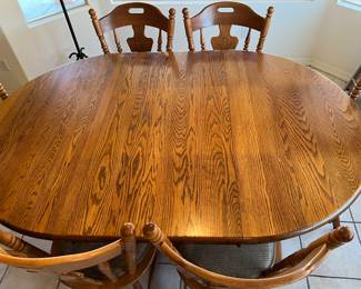 Dining Table w 6 Chairs