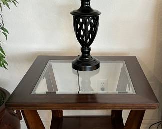 End Table x 2 and Coffee Table, Table Lamps pr