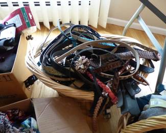 Women's belts