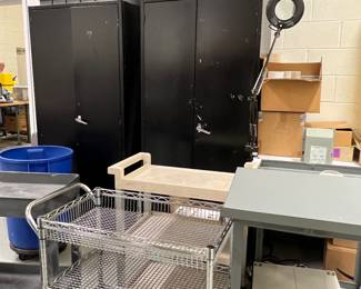 Several carts in many sizes.