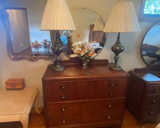 Ladies Waterfall dresser