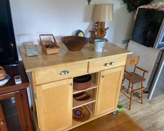 Kitchen island on wheels