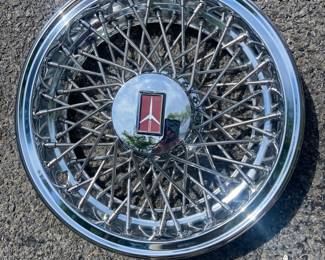 1980s Olds faux spoke hub caps