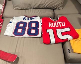 Patrick Kane / Ruutu (autographed) / Hull (autographed) Jerseys