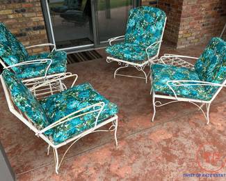 Mid-Century Modern Wrought Iron Homecrest Style White Patio Furniture 