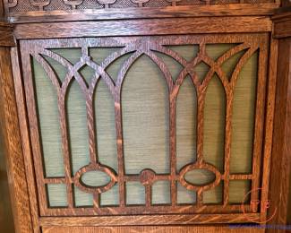 Antique EDISON C-19 Diamond Disc Phonograph in Mahogany Cabinet