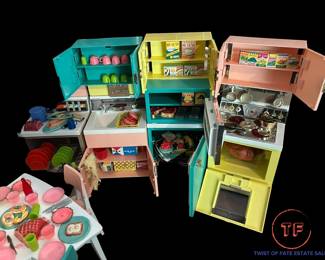 1960's Deluxe BARBIE Dream Kitchen Set