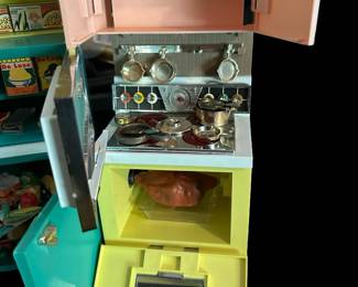1960's Deluxe BARBIE Dream Kitchen Set