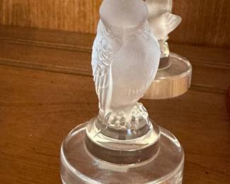 LALIQUE Figural Bird Crystal Paperweight