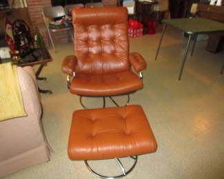 MCM lounge chair with ottoman