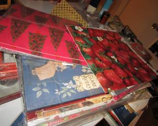 Vintage old/new stock wrapping paper