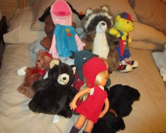 Vintage dolls and plushies