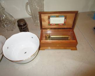 Herend and antique music box