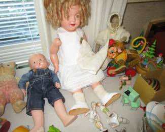 Dolls/toys