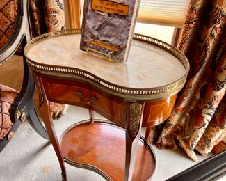 Matching set of French Louis XV style side tables w/brass trim & kidney shaped marble top
