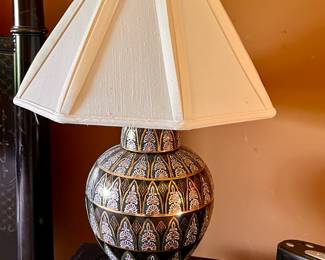 2 Matching lamps 