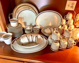 Harmony House - Romaic dishes - No plates 